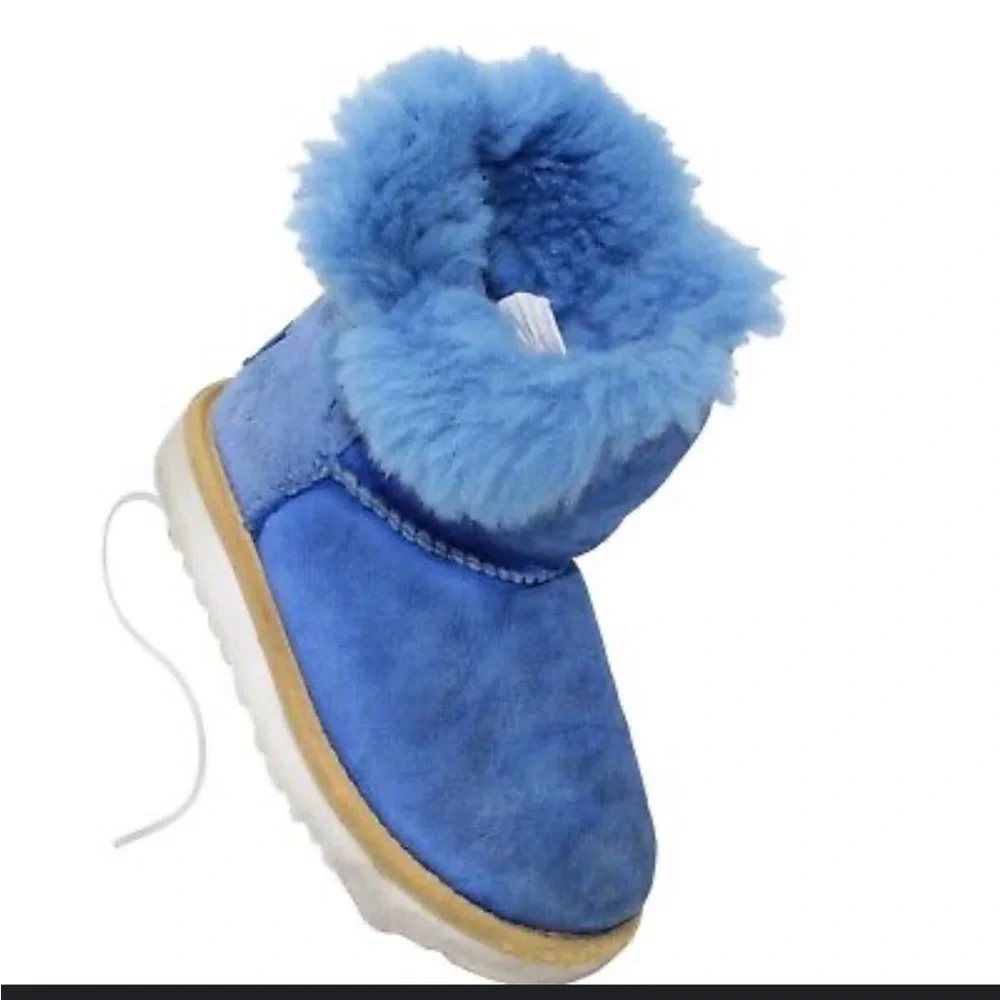 UGGS kids size 13 - BLUe